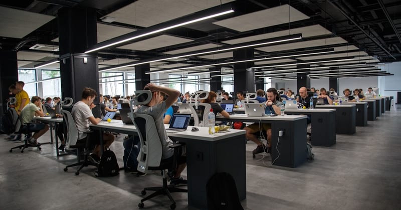 Edge-First Economics: How Egress Fees and Migrations Are Rewriting the Cloud Pricing Playbook